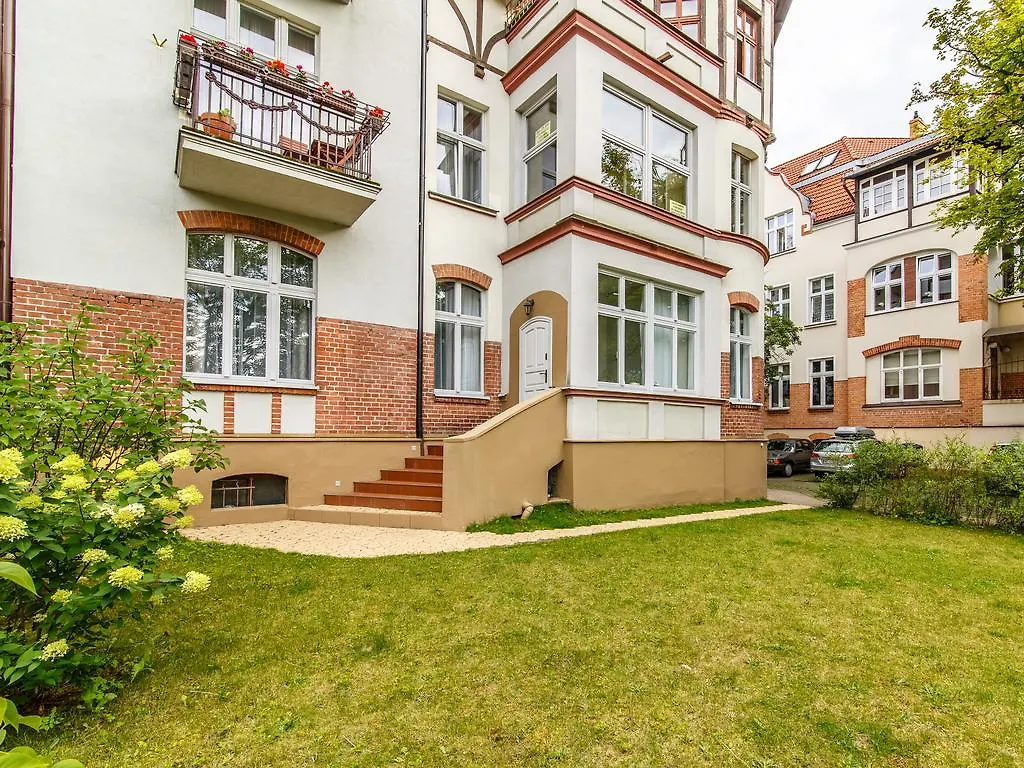Villa Rosa Apartment - Happy Hours Σόποτ
